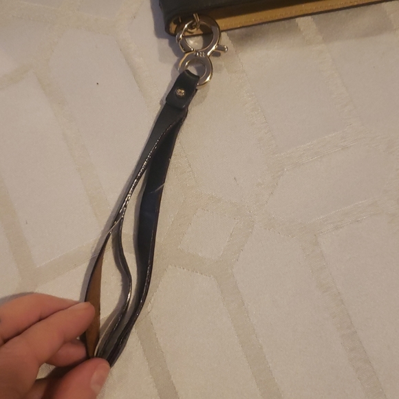 Kate spade black leather wristlet - Picture 4 of 8